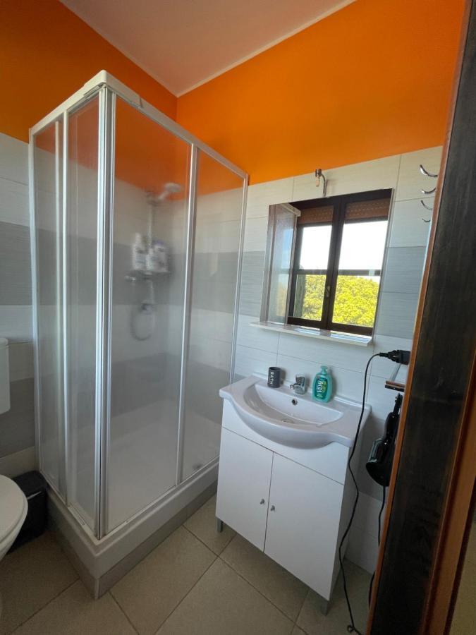 B&B Su Fassoi Santa Giusta Eksteriør billede