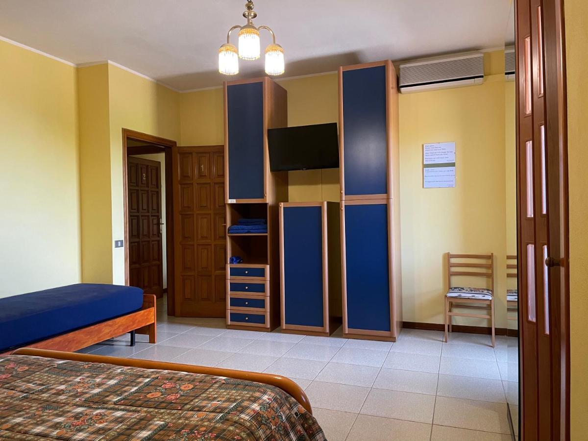B&B Su Fassoi Santa Giusta Eksteriør billede
