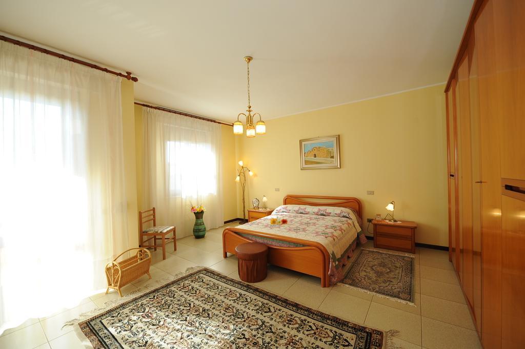 B&B Su Fassoi Santa Giusta Værelse billede
